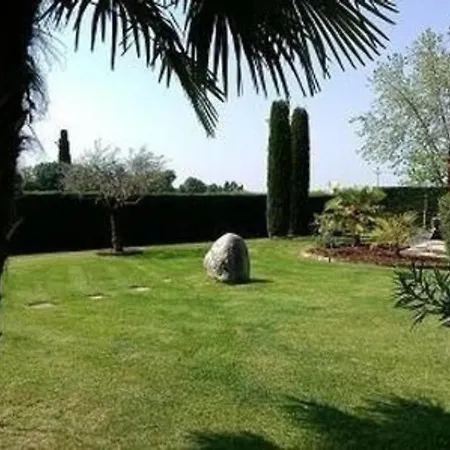 In Mit Privatem Garten Lazise