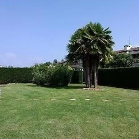 In Mit Privatem Garten Appartamento Lazise