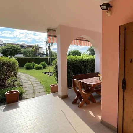 In Mit Privatem Garten Lazise